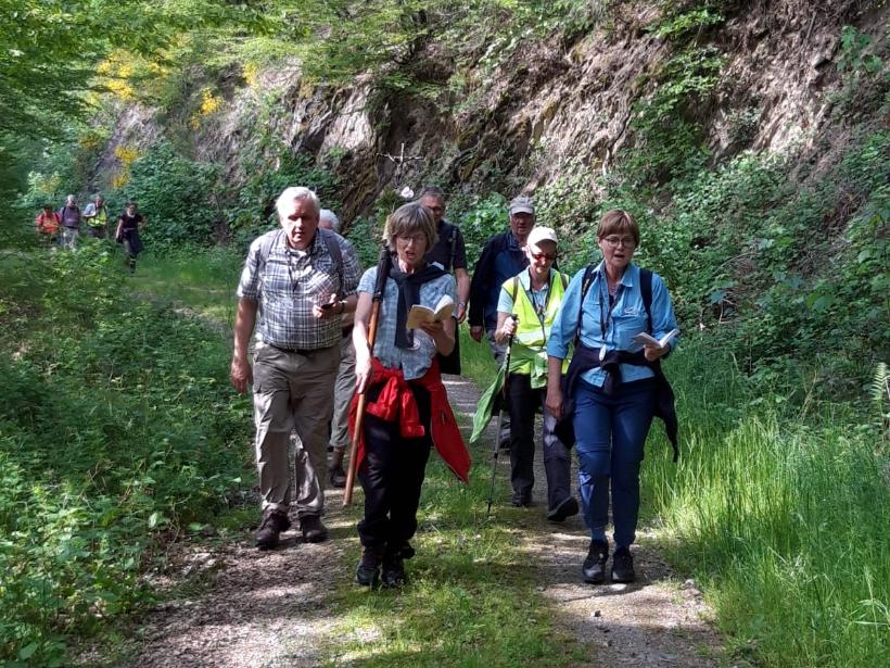 Singend geht Pilgern noch besser